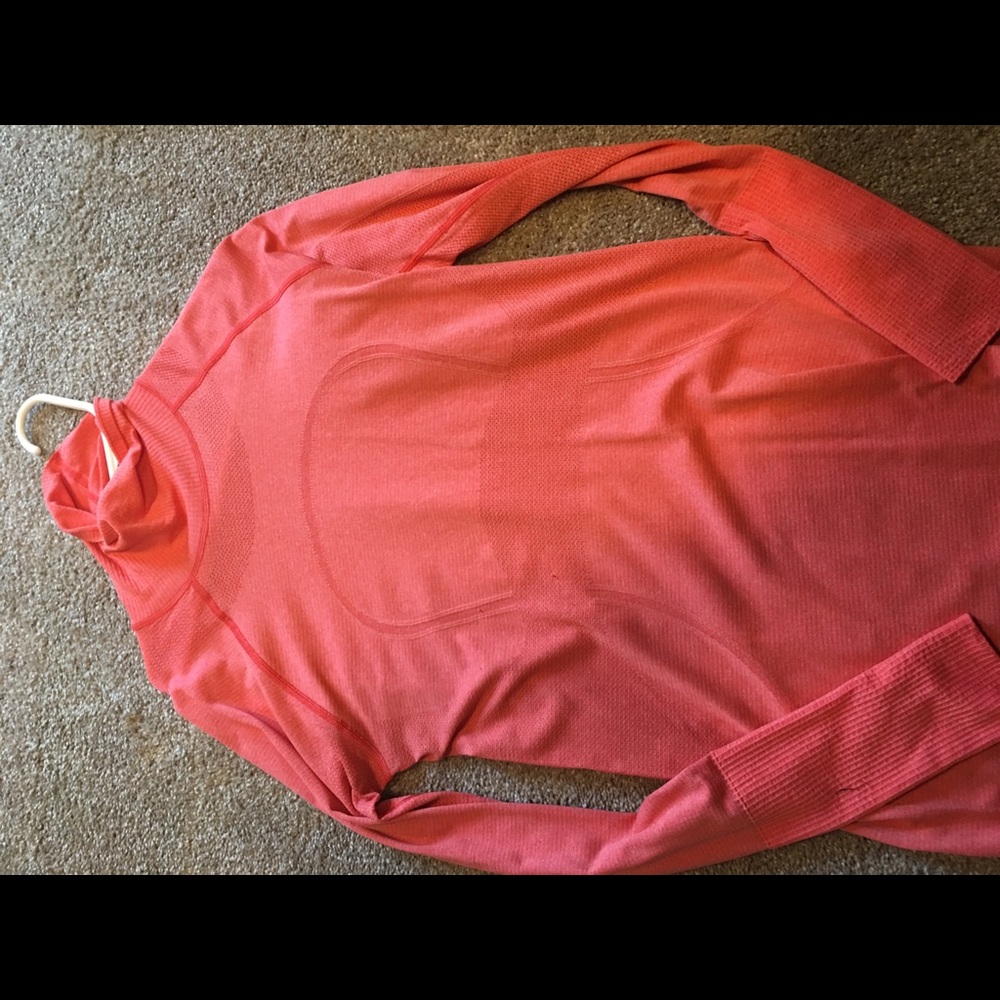 Lululemon swiftly turtleneck size 10